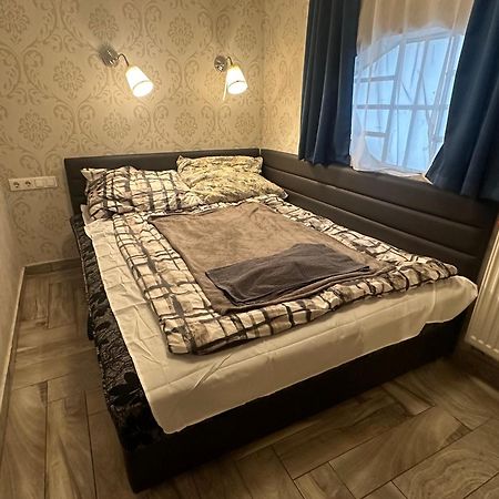 Bright Apartment In The Most Beautiful Street Of Budapest Vaci Street, Fashion Street Будапеща Екстериор снимка